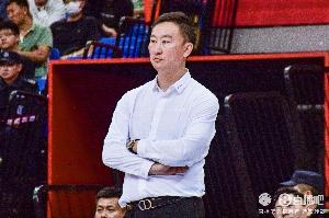 半岛体育-刘维伟：最近压力都很大 最重要的不是战胜对手 是战胜了自己