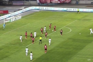 半岛体育APP-吴亚轲获直播吧中超第21轮MVP，相信队友没问题