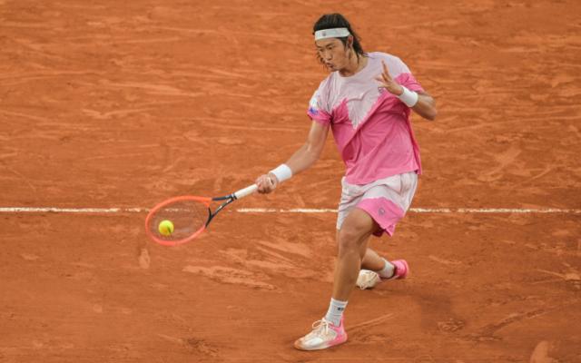 半岛体育APP-3盘得7局 张之臻红土“受教育”期待奥运会重返巴黎