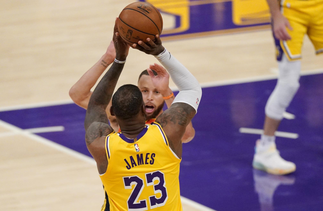 勇士多次被詹姆斯拒绝，但勇士老板一直做梦想要詹姆斯！